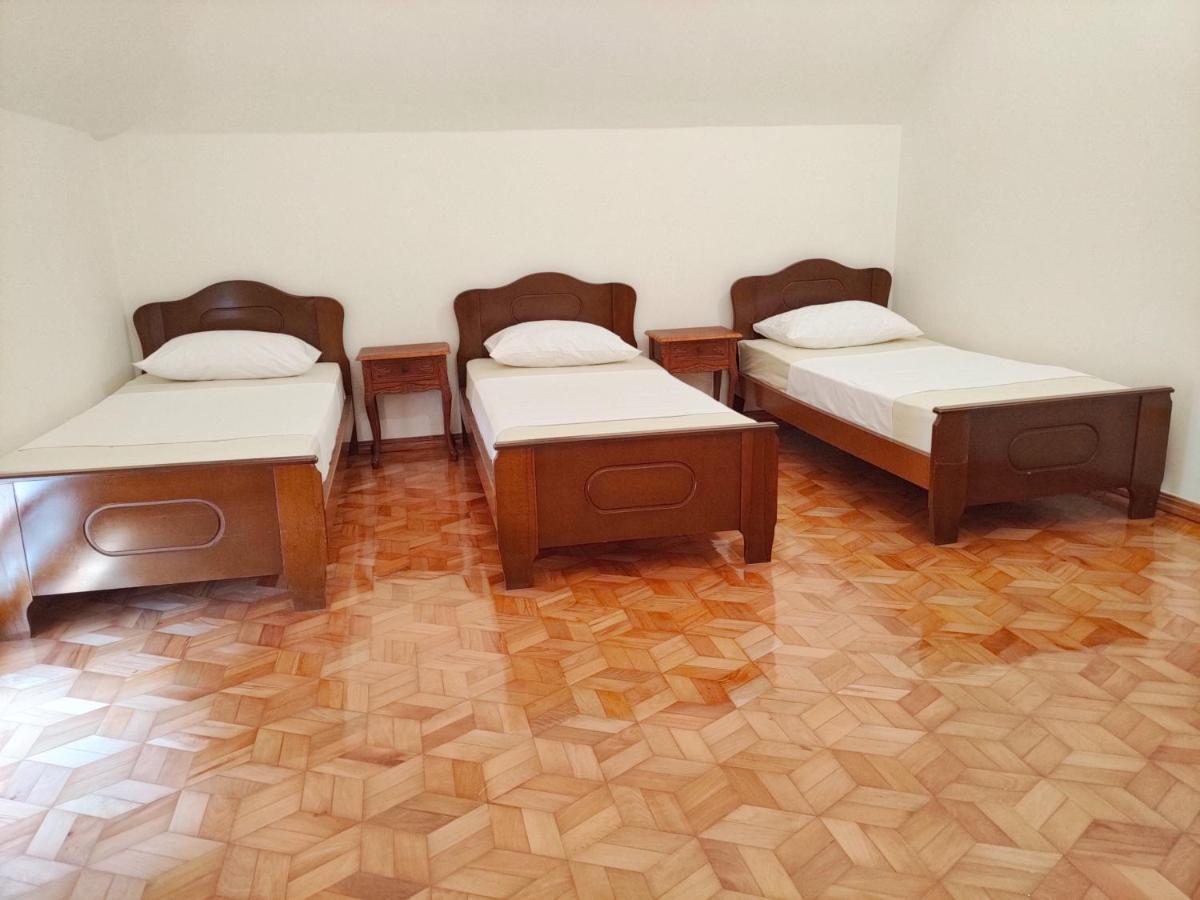Batumi Sun Hostel エクステリア 写真