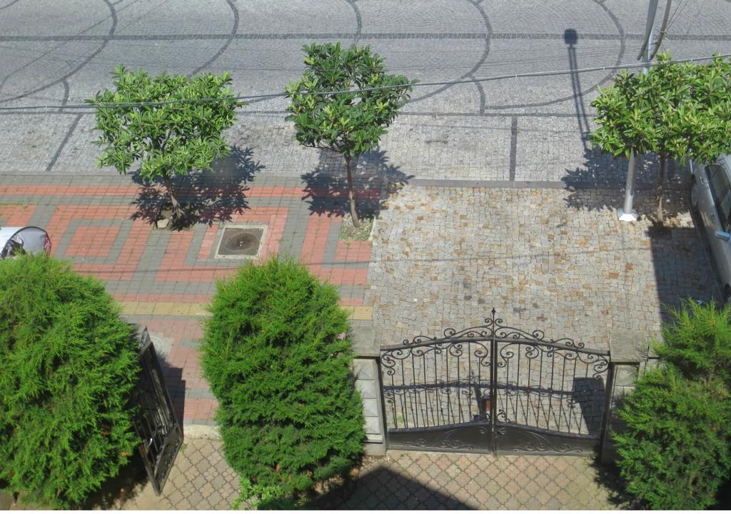Batumi Sun Hostel エクステリア 写真